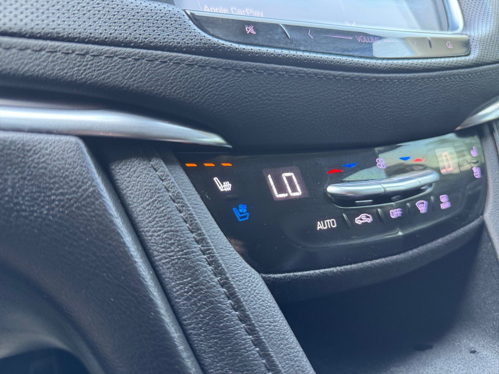 Used 2019 Cadillac XT5 Premium Luxury FWD image 23