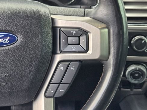 Used 2018 Ford F150 Platinum w/ Equipment Group 701A Luxury image 28