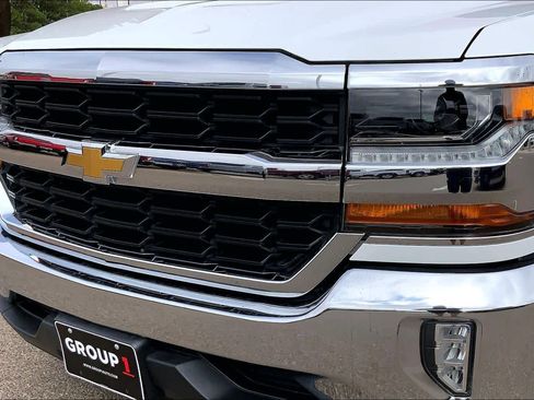 Used 2018 Chevrolet Silverado 1500 LT w/ Texas Edition RWD image 30