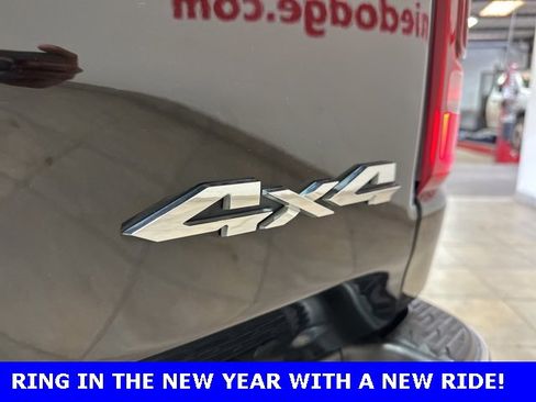 Used 2024 RAM 1500 Laramie image 8