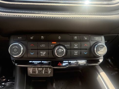 New 2026 Dodge Durango SRT Hellcat w/ 3rd Row Seating Group AWD/4WD image 25