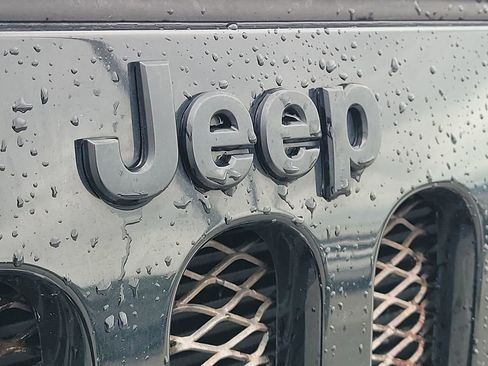 Used 2016 Jeep Wrangler Sport image 9