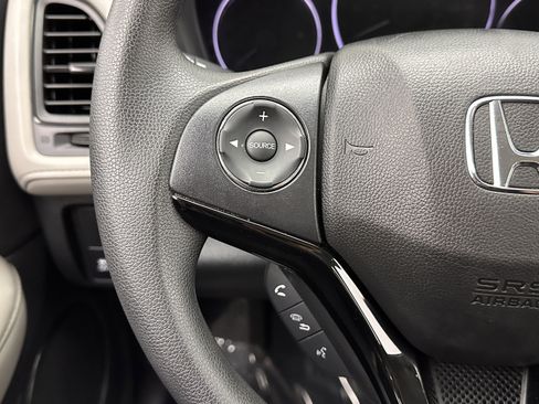 Used 2022 Honda HR-V LX image 17