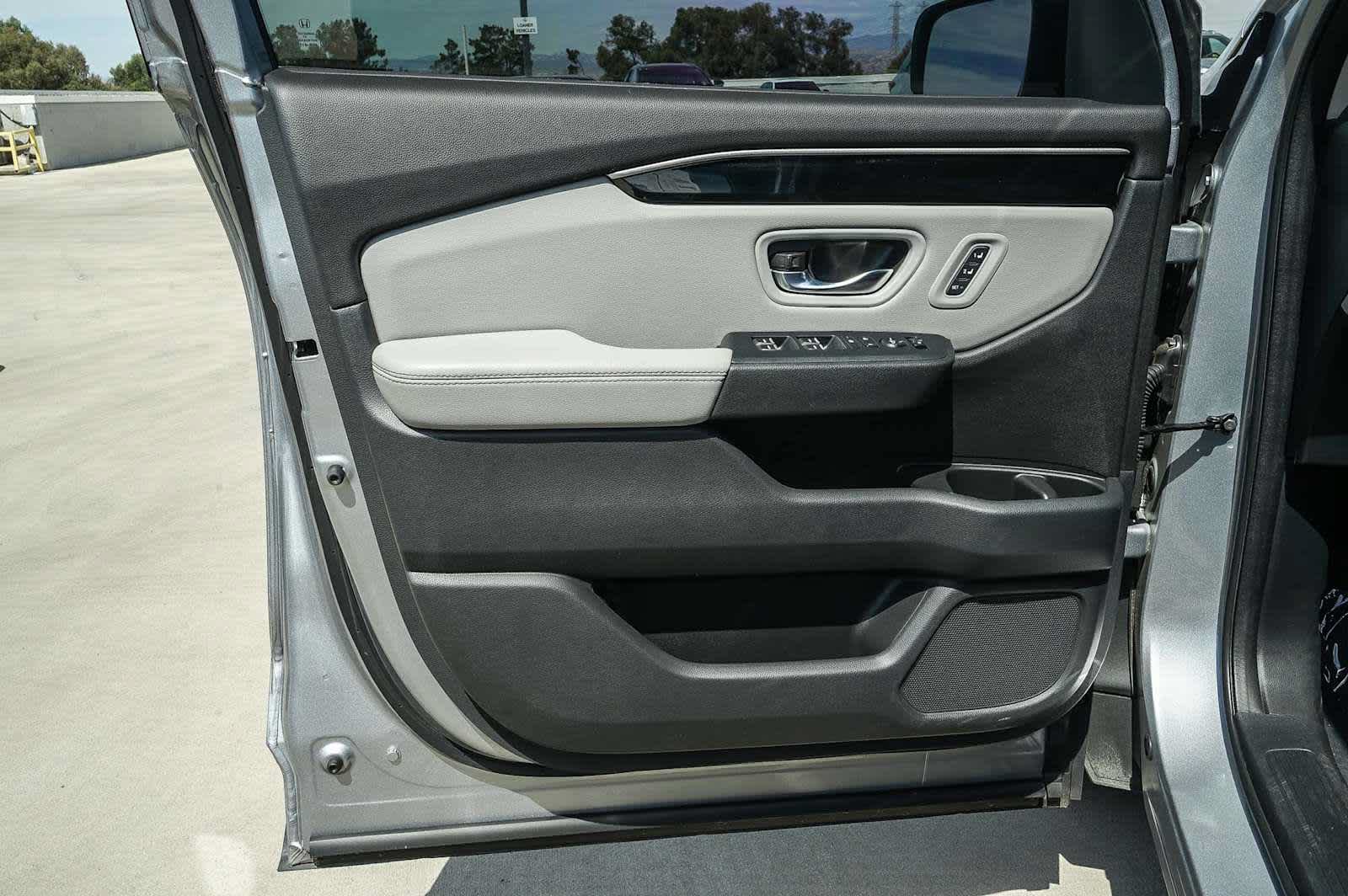 Used 2023 Honda Pilot Touring image 26