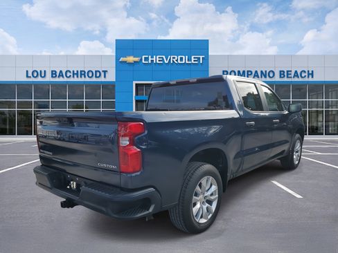 Used 2022 Chevrolet Silverado 1500 Custom image 3