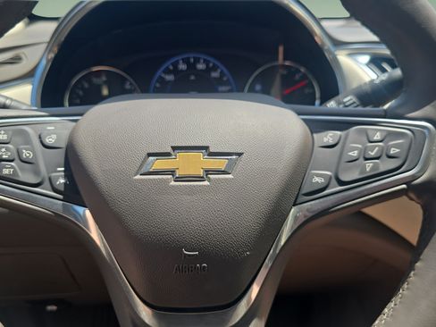 Used 2023 Chevrolet Malibu LT FWD image 12