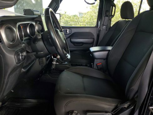 Used 2020 Jeep Wrangler Unlimited Sport S AWD/4WD image 19