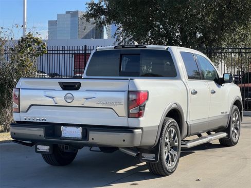Certified 2024 Nissan Titan Platinum Reserve w/ Moonroof Package image 4
