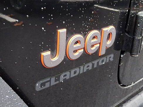 Used 2022 Jeep Gladiator Mojave w/ Cold Weather Group image 31