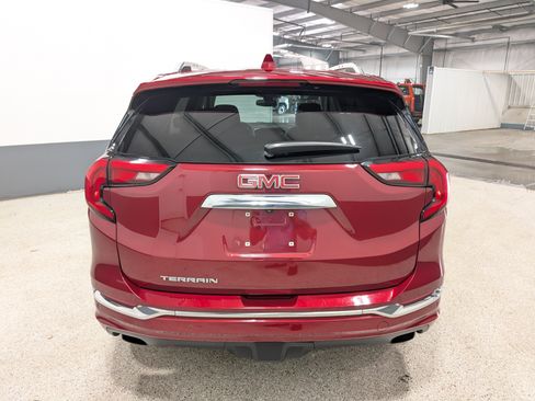 Used 2019 GMC Terrain Denali w/ Advanced Safety Package FWD image 4