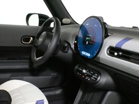 Used 2025 MINI Cooper S image 34