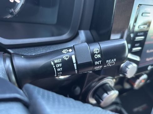 Used 2021 Toyota 4Runner TRD Off-Road Premium w/ Moonroof Package AWD/4WD image 25