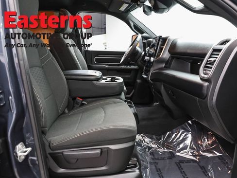 Used 2025 RAM 2500 Big Horn AWD/4WD image 25