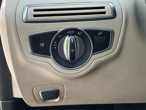 Used 2018 Mercedes-Benz C 300 Sedan image 35