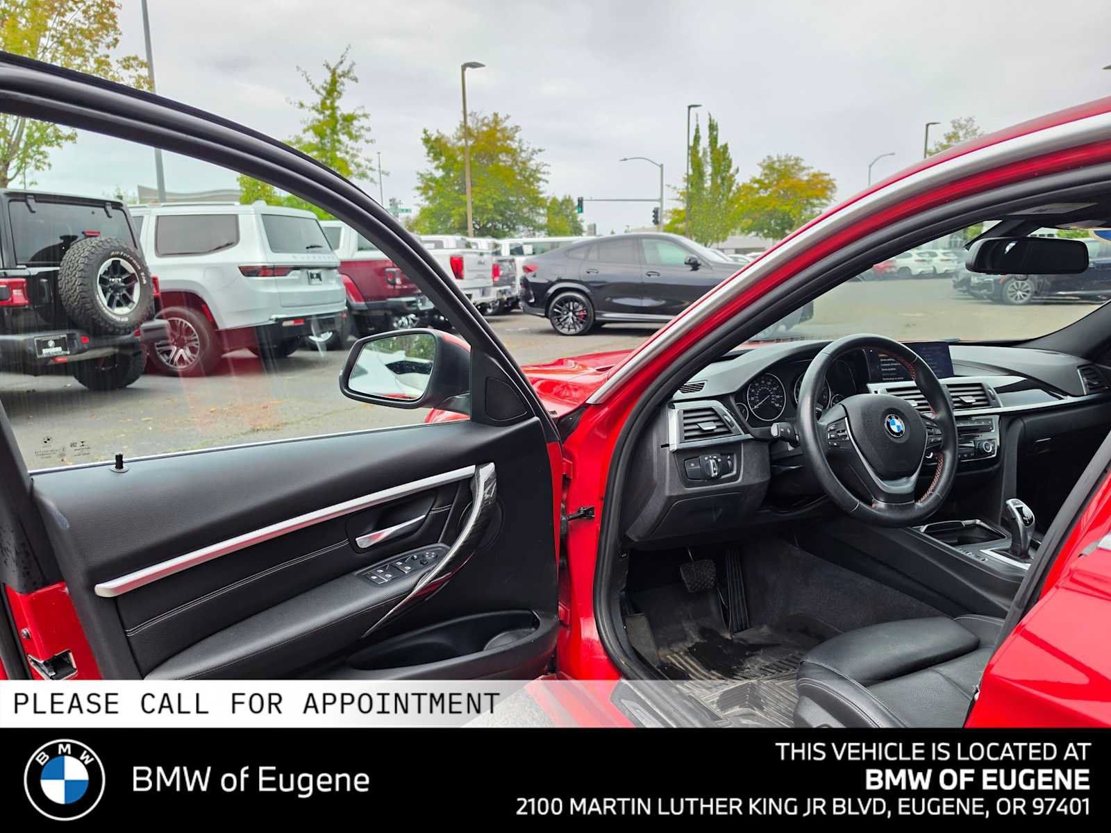 Used 2018 BMW 330i xDrive Sedan AWD/4WD image 24