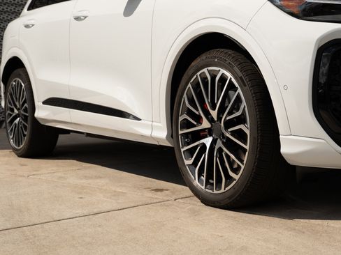 New 2026 Audi SQ5 Premium Plus AWD/4WD image 36