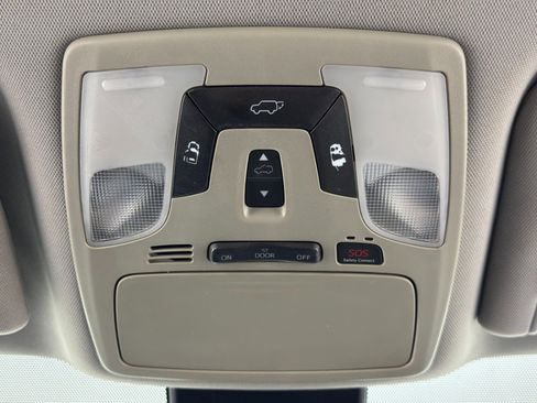 Used 2018 Toyota Sienna XLE Premium image 31