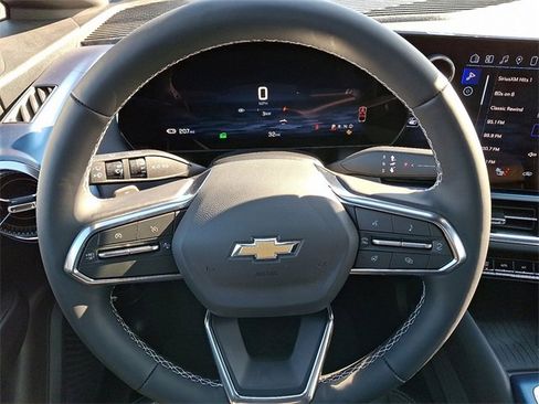 Used 2024 Chevrolet Equinox EV LT image 20