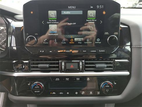 New 2025 Nissan Pathfinder SL image 30