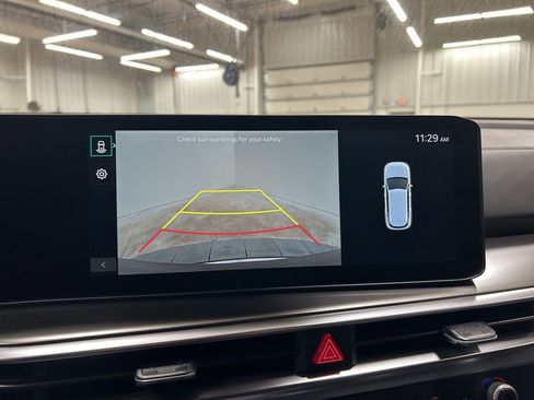 New 2025 Kia Sorento EX image 18
