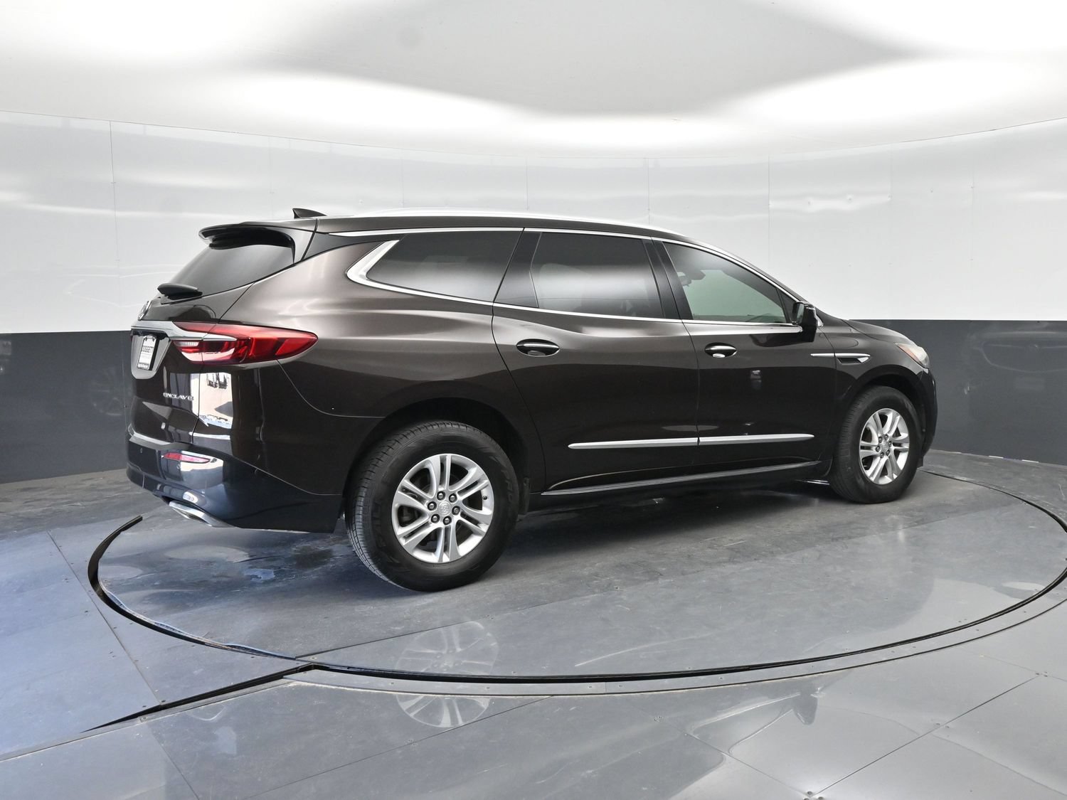 Used 2018 Buick Enclave Essence FWD image 13