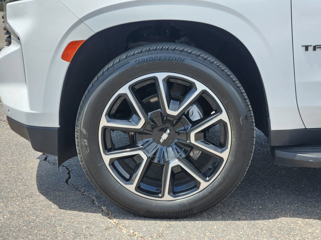 Used 2022 Chevrolet Tahoe RST RWD image 9