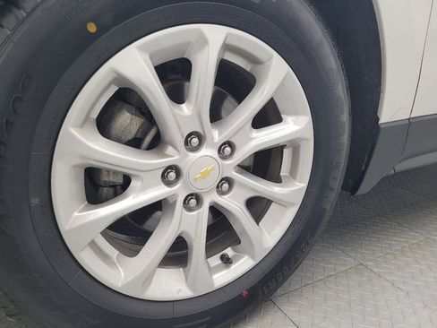 Used 2018 Chevrolet Equinox LT image 31