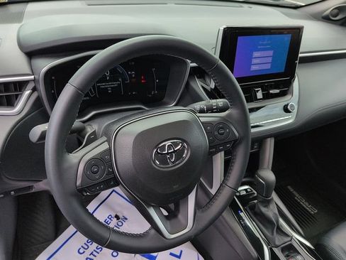 Used 2024 Toyota Corolla Cross AWD Hybrid w/ Convenience Package image 13