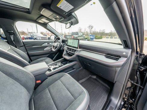 New 2026 Ford Explorer ST image 26