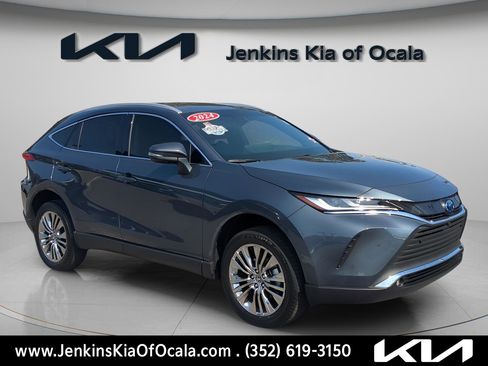 Used 2024 Toyota Venza Limited image 1