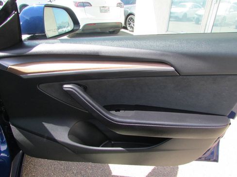 Used 2023 Tesla Model 3 Standard Range RWD image 18