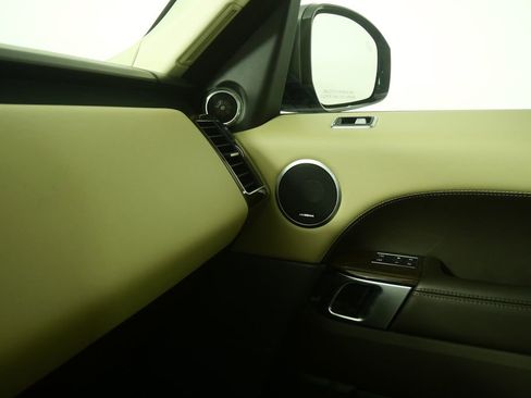 Used 2022 Land Rover Range Rover Sport HSE Silver Edition image 32