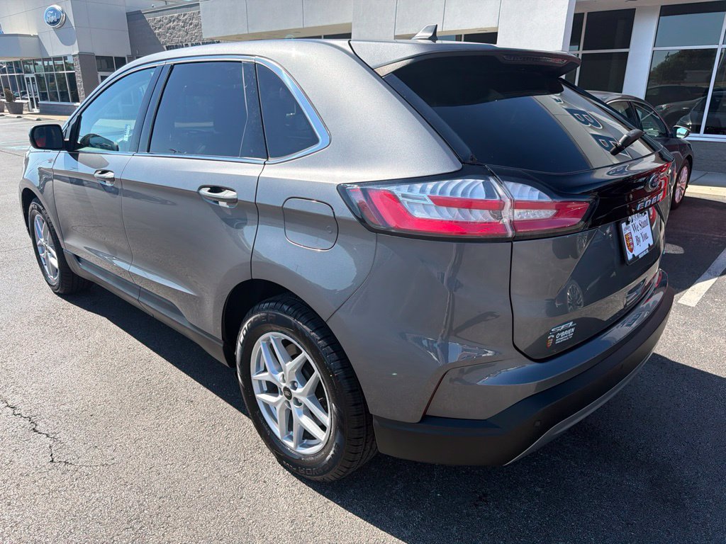 Used 2024 Ford Edge SEL w/ Convenience Package AWD/4WD image 3