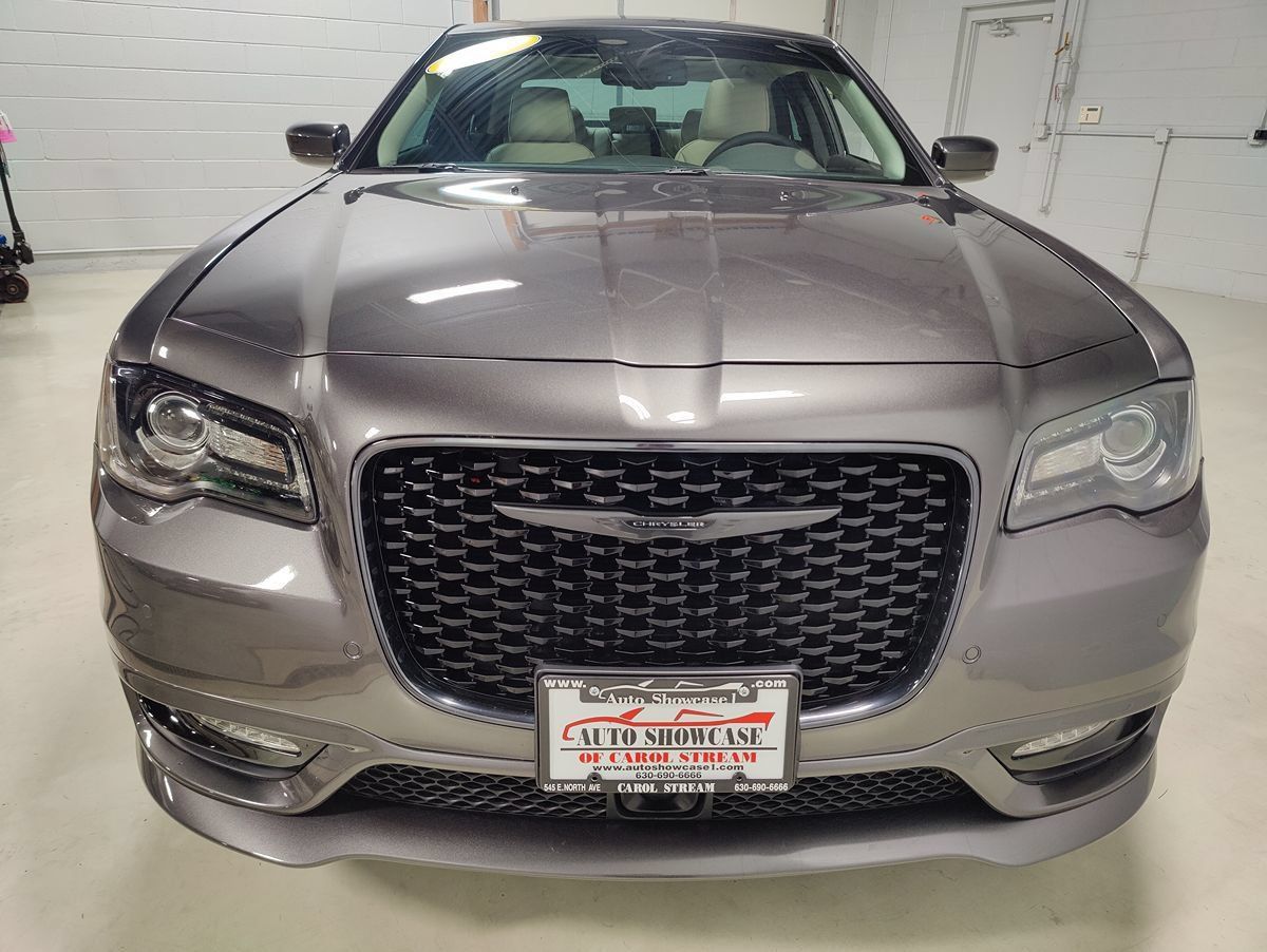 Used 2023 Chrysler 300 Touring L w/ Popular Equipment Group AWD/4WD image 3