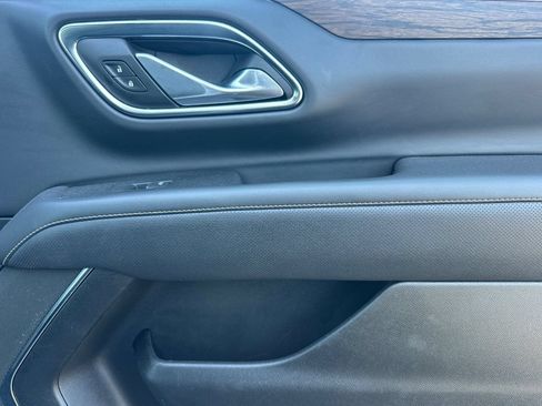 Used 2024 Chevrolet Tahoe Premier RWD image 20
