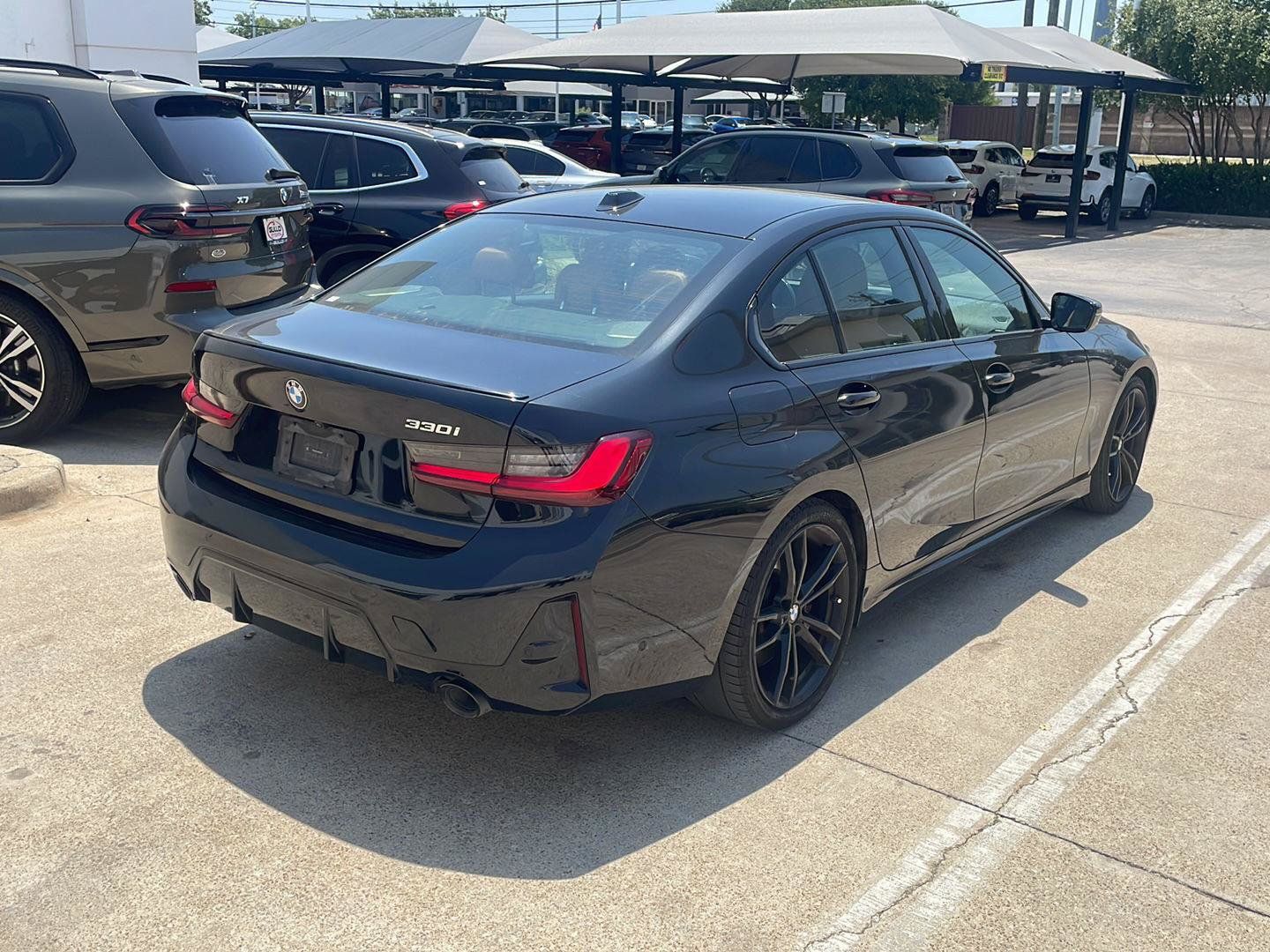 Used 2023 BMW 330i Sedan w/ M Sport Package RWD image 3