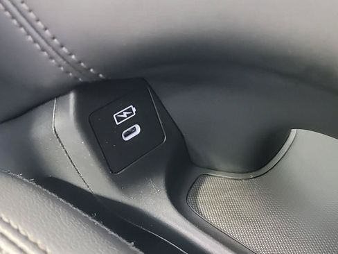 Certified 2024 Honda HR-V EX-L image 34