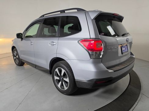 Used 2018 Subaru Forester 2.5i Premium AWD/4WD image 3