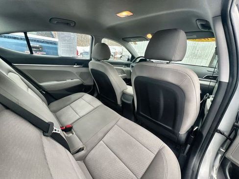Used 2020 Hyundai Elantra SE w/ Cargo Package (C1) image 12