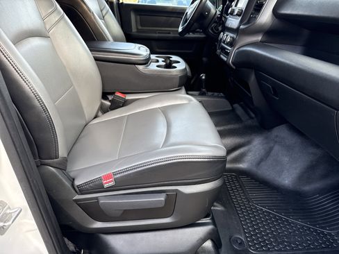 Used 2019 RAM 3500 Tradesman w/ Chrome Appearance Group image 15