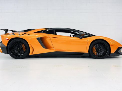 Used 2017 Lamborghini Aventador LP 750-4 Superveloce image 6
