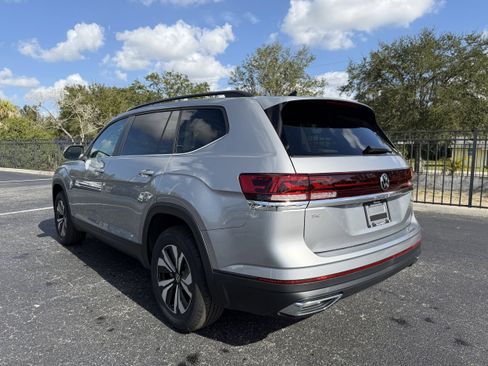 New 2026 Volkswagen Atlas SE image 5