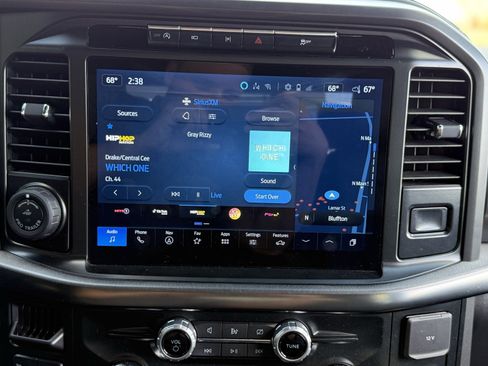 Used 2024 Ford F150 Lariat w/ Equipment Group 502A High image 28