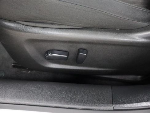 Used 2024 Nissan Altima 2.5 SV FWD image 11
