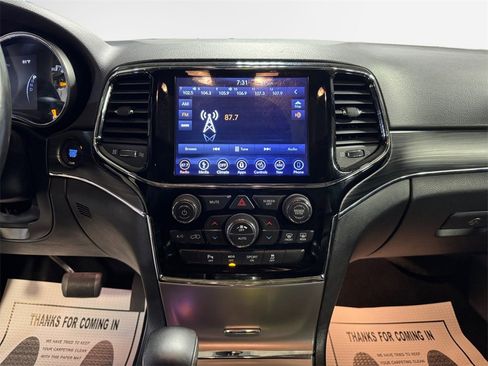 Used 2019 Jeep Grand Cherokee Limited w/ Trailer Tow Group IV image 22