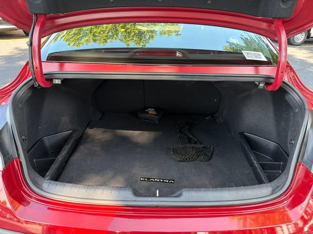 Used 2024 Hyundai Elantra SEL w/ Convenience Package FWD image 18