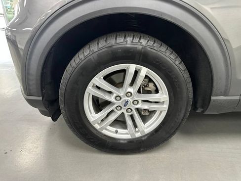 Used 2020 Ford Explorer XLT w/ Comfort Package AWD/4WD image 26