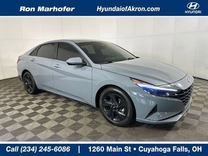 Used 2022 Hyundai Elantra SEL w/ Preferred Accessory Package