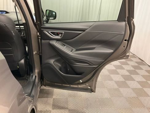 Used 2020 Subaru Forester Limited image 28