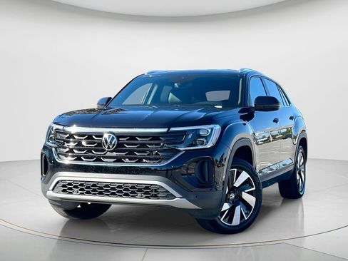 Used 2025 Volkswagen Atlas Cross Sport SE image 1